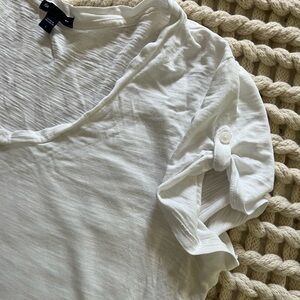 Gap size large white t-shirt with buttons on sleeves